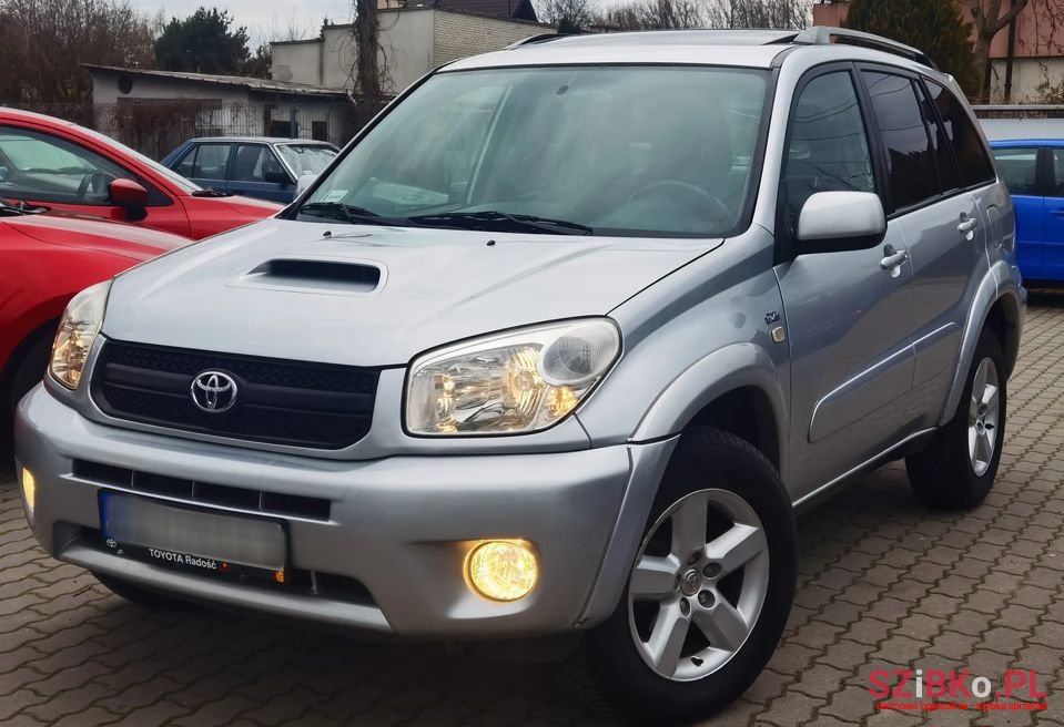 2005' Toyota RAV4 photo #1