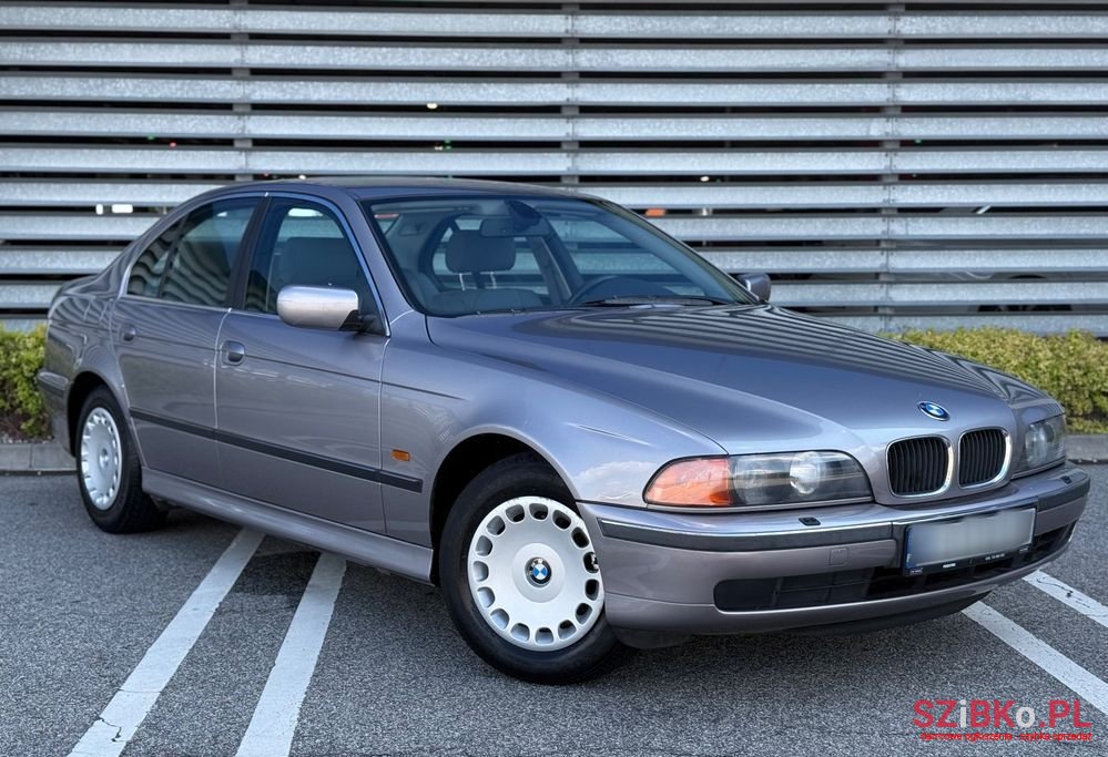 2000' BMW 5 Series 520I photo #3