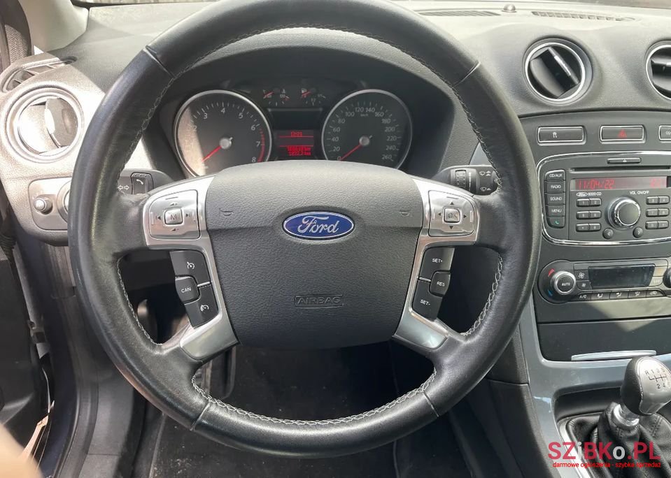 2014' Ford Mondeo photo #4