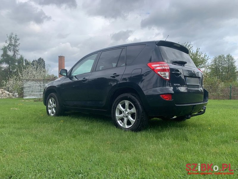 2010' Toyota RAV4 photo #3