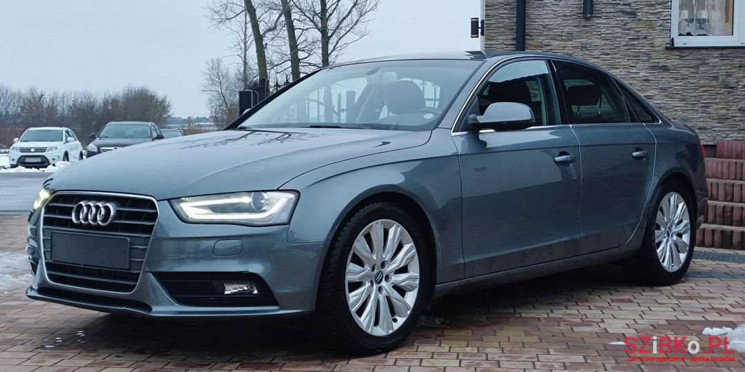 2012' Audi A4 photo #4