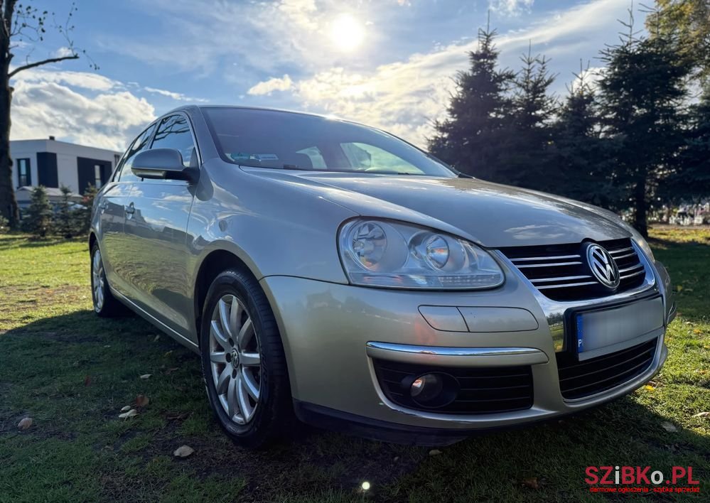 2006' Volkswagen Jetta 2.0 Fsi Comfortline photo #1