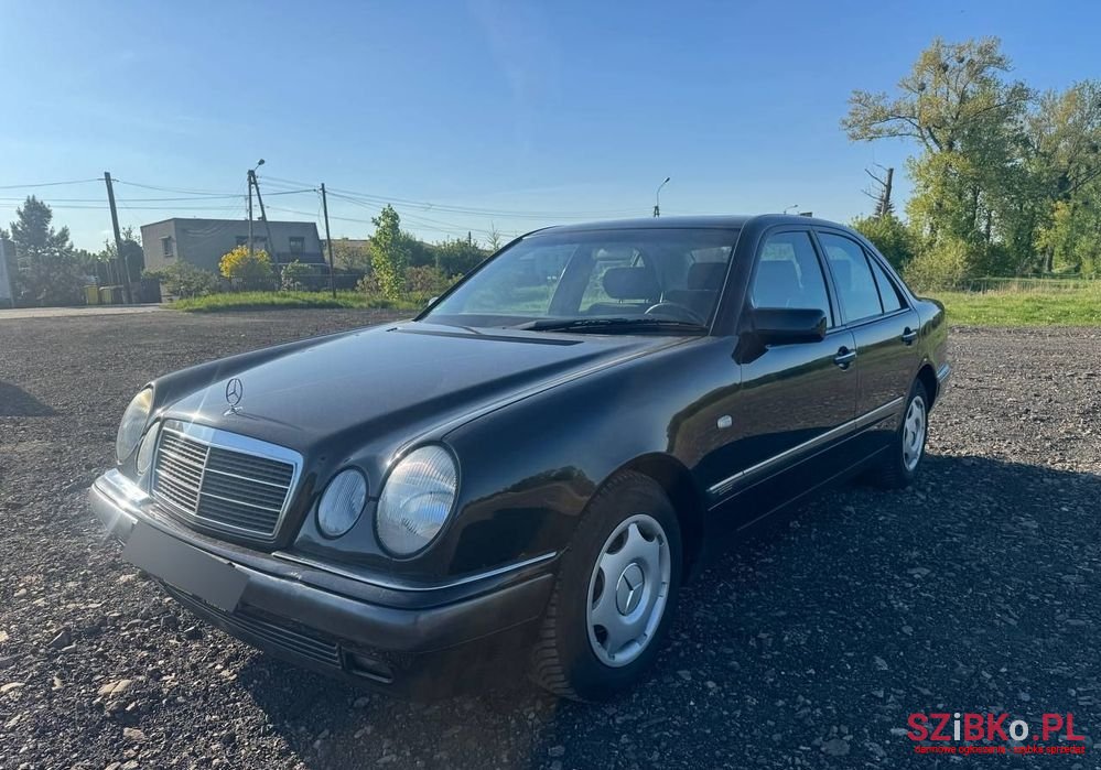 1999' Mercedes-Benz E-Class photo #4