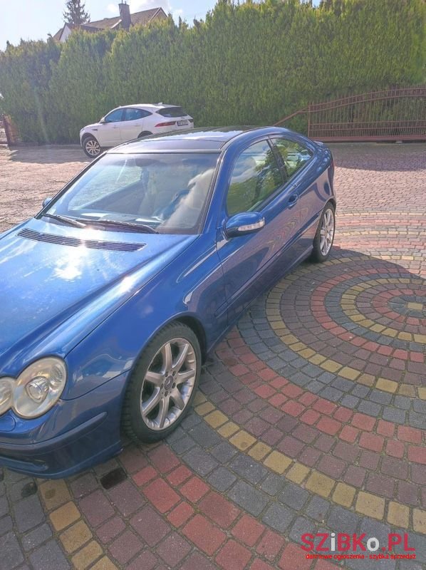 2003' Mercedes-Benz C-Class photo #3