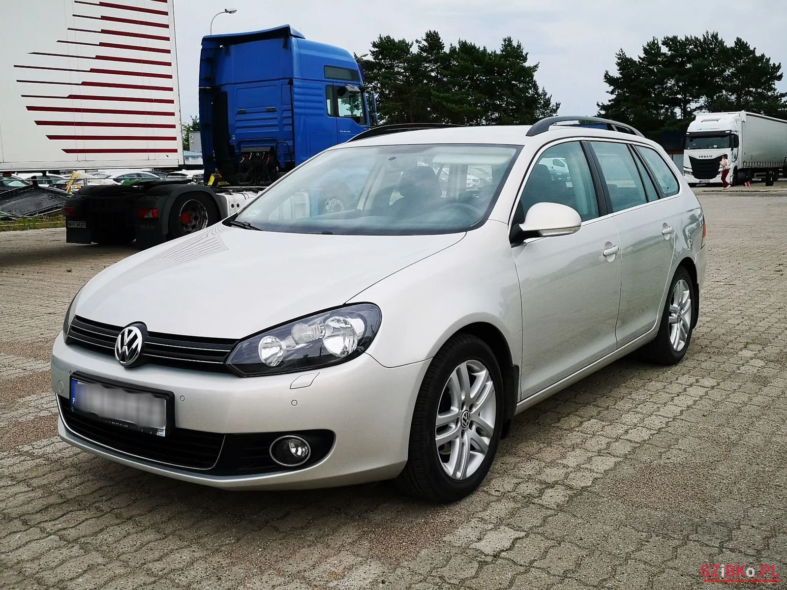 2012' Volkswagen Golf photo #1