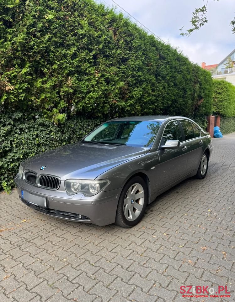 2002' BMW 7 Series 735I photo #1