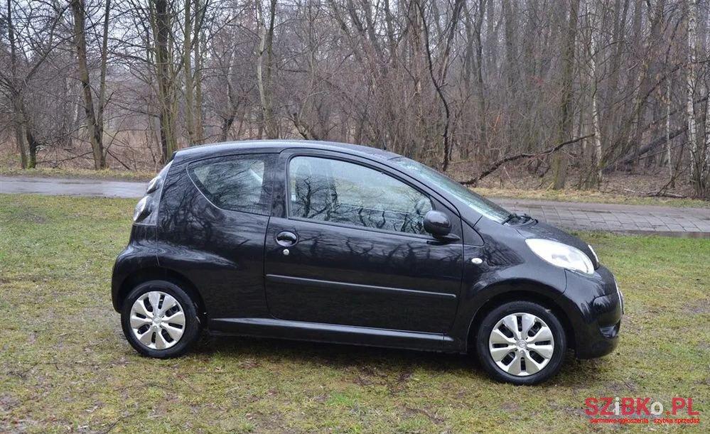 2010' Citroen C1 1.0 Attraction photo #3