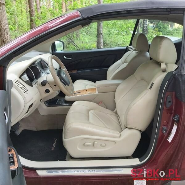 2011' Nissan photo #1