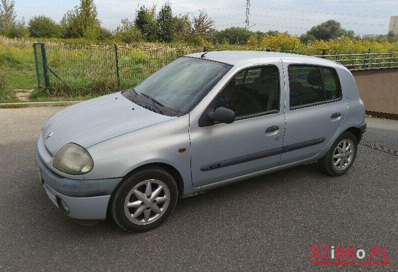 2000' Renault Clio photo #1