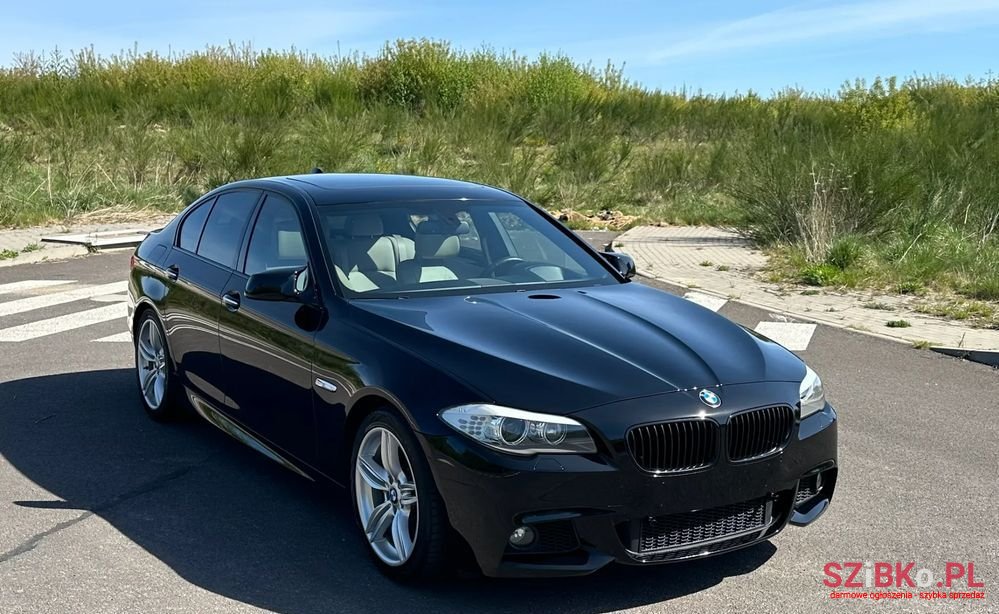 2013' BMW 5 Series 535I photo #1