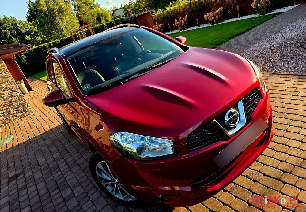 2013' Nissan Qashqai 2.0 4 X 4 Tekna photo #3