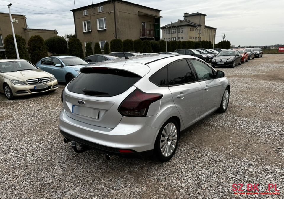 2011' Ford Focus photo #6