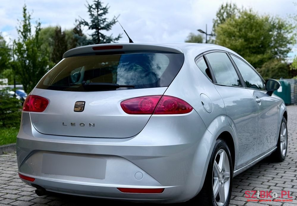 2011' SEAT Leon 1.6 Tdi Sport photo #3