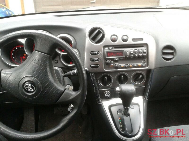 2004' Toyota Matrix photo #6