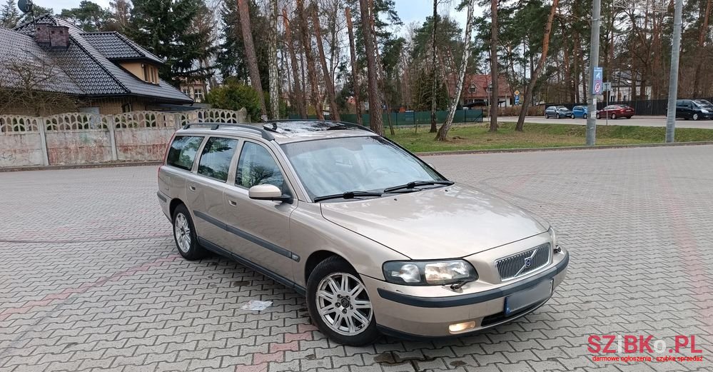 2003' Volvo V70 photo #2