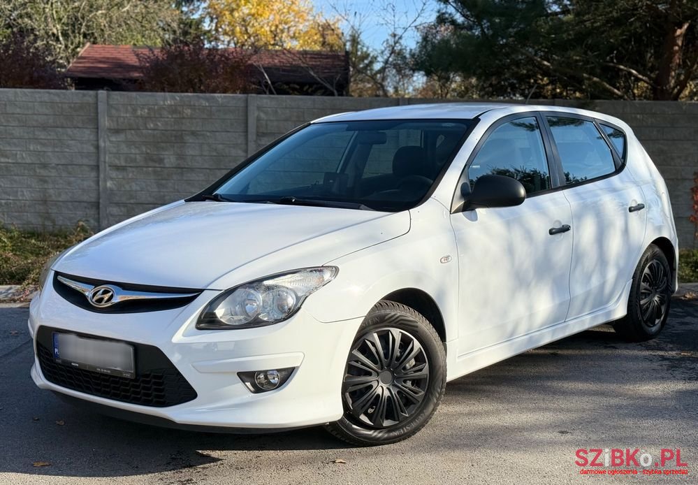 2011' Hyundai i30 photo #1