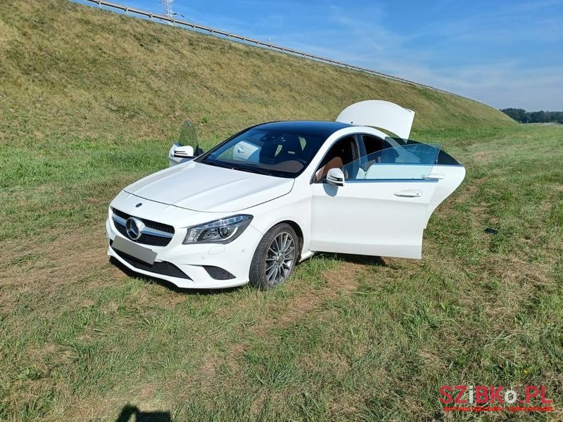2015' Mercedes-Benz CLA 250 4-Matic Sport photo #5