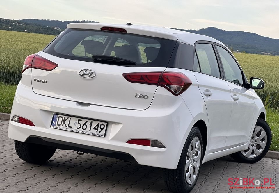 2016' Hyundai i20 photo #4