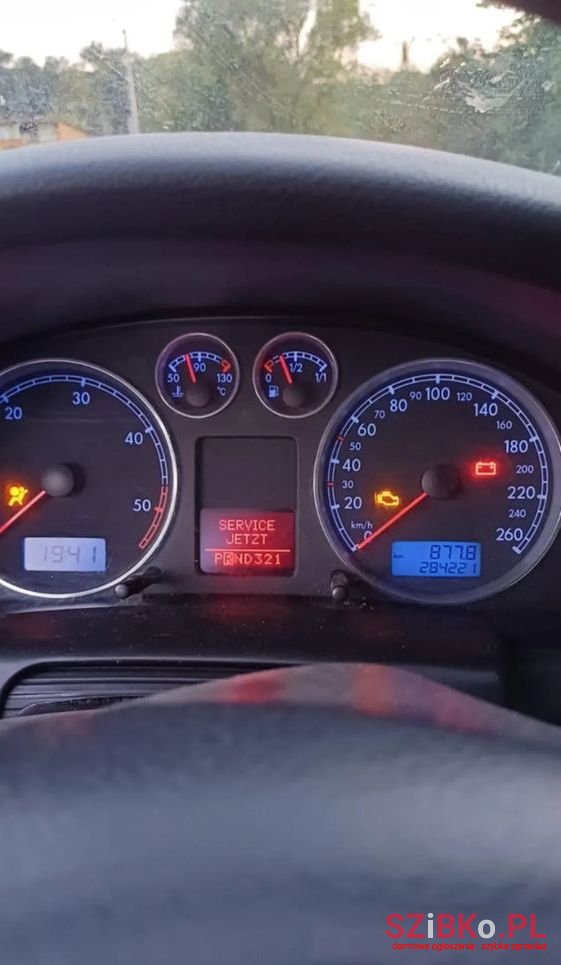 2004' Volkswagen Passat photo #6