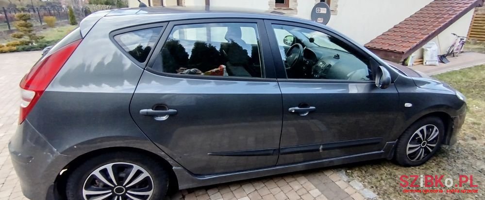 2011' Hyundai i30 photo #4