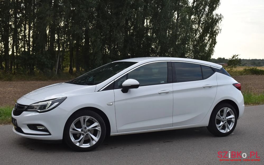 2016' Opel Astra Iv 1.6 Cdti Sport photo #3