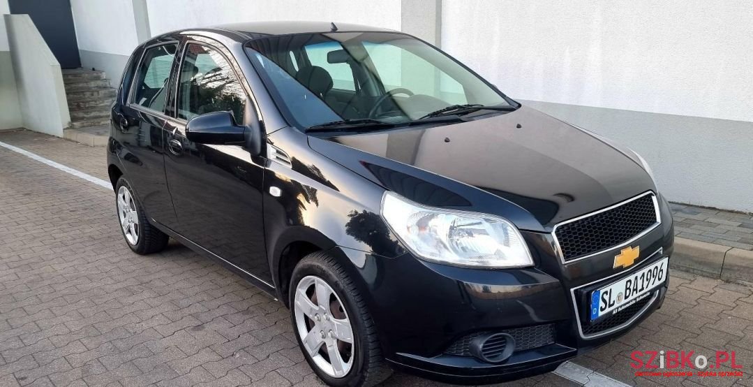 2010' Chevrolet Aveo photo #2