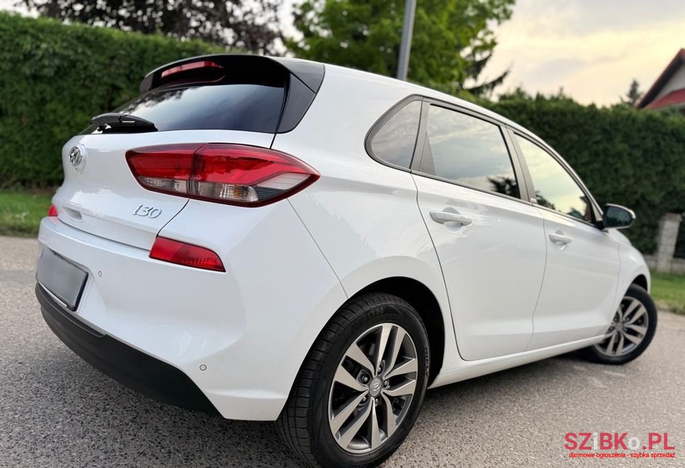 2019' Hyundai i30 1.4 Premium photo #4