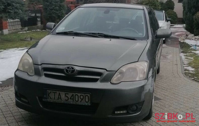 2004' Toyota Corolla photo #1