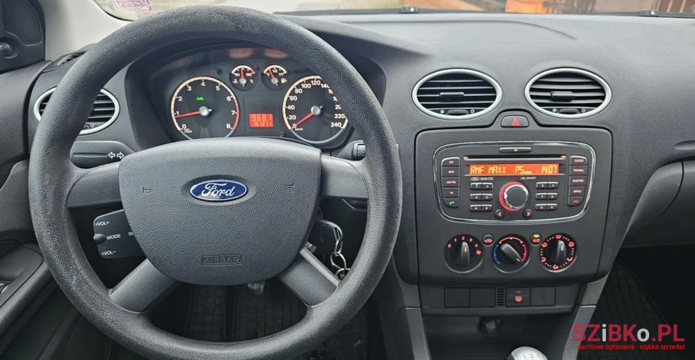 2007' Ford Focus photo #5