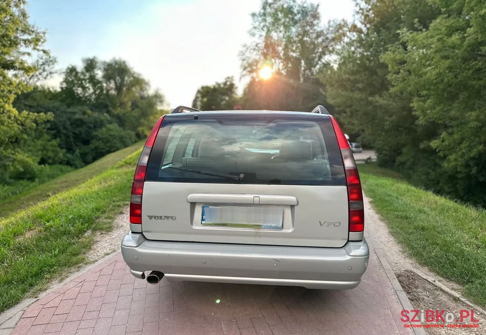 2000' Volvo V70 photo #6