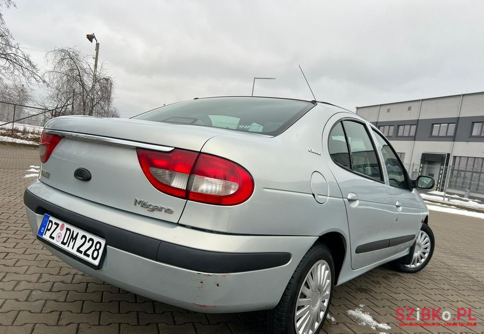 2002' Renault Megane photo #4