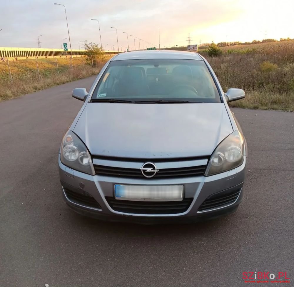 2005' Opel Astra 1.7 Cdti photo #1