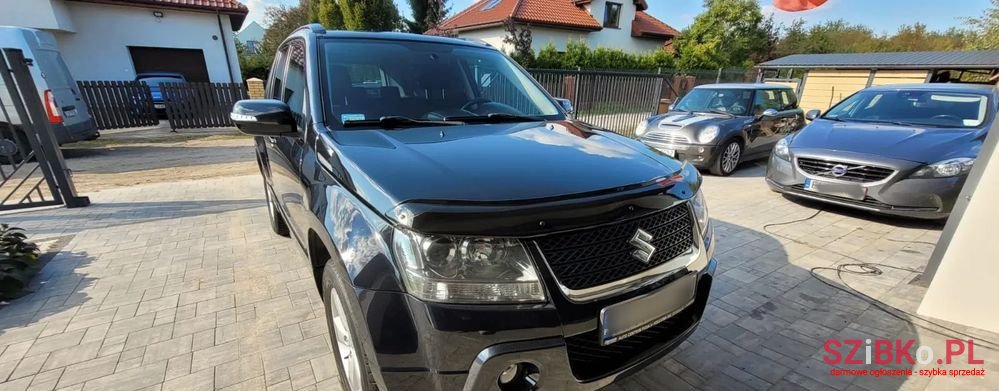 2008' Suzuki Grand Vitara 2.4 De Luxe photo #2