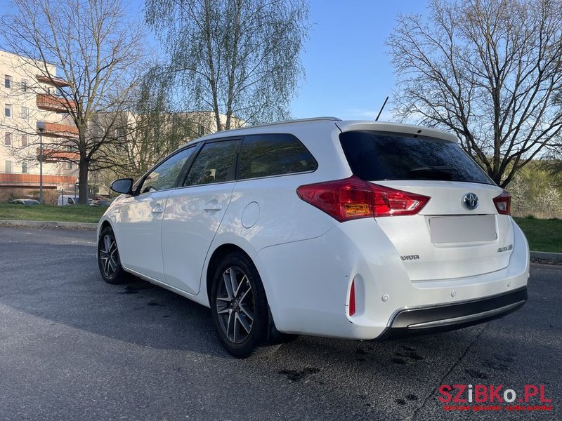 2014' Toyota Auris photo #6