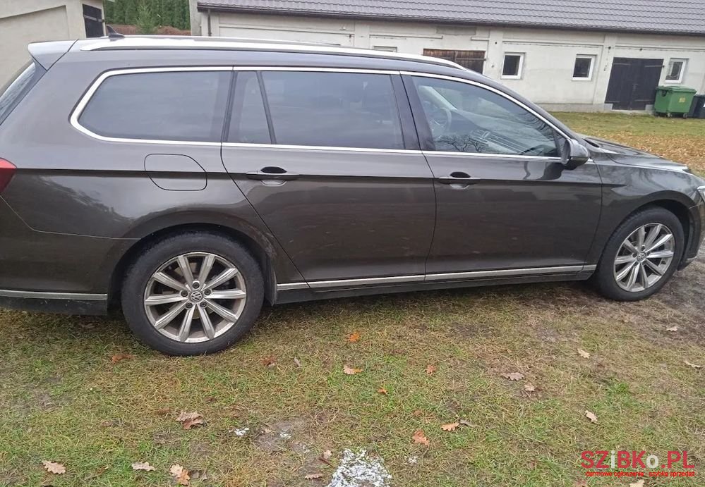 2016' Volkswagen Passat photo #4