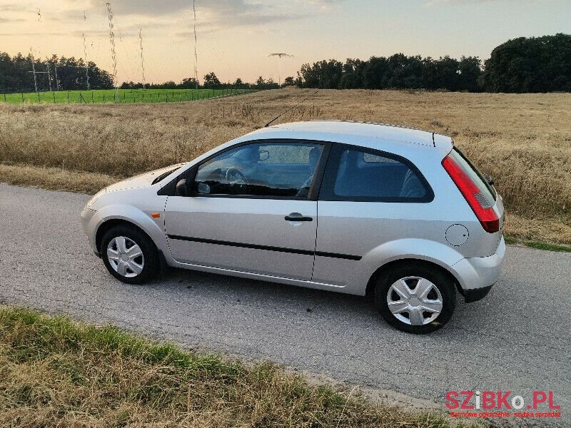 2003' Ford Fiesta photo #1