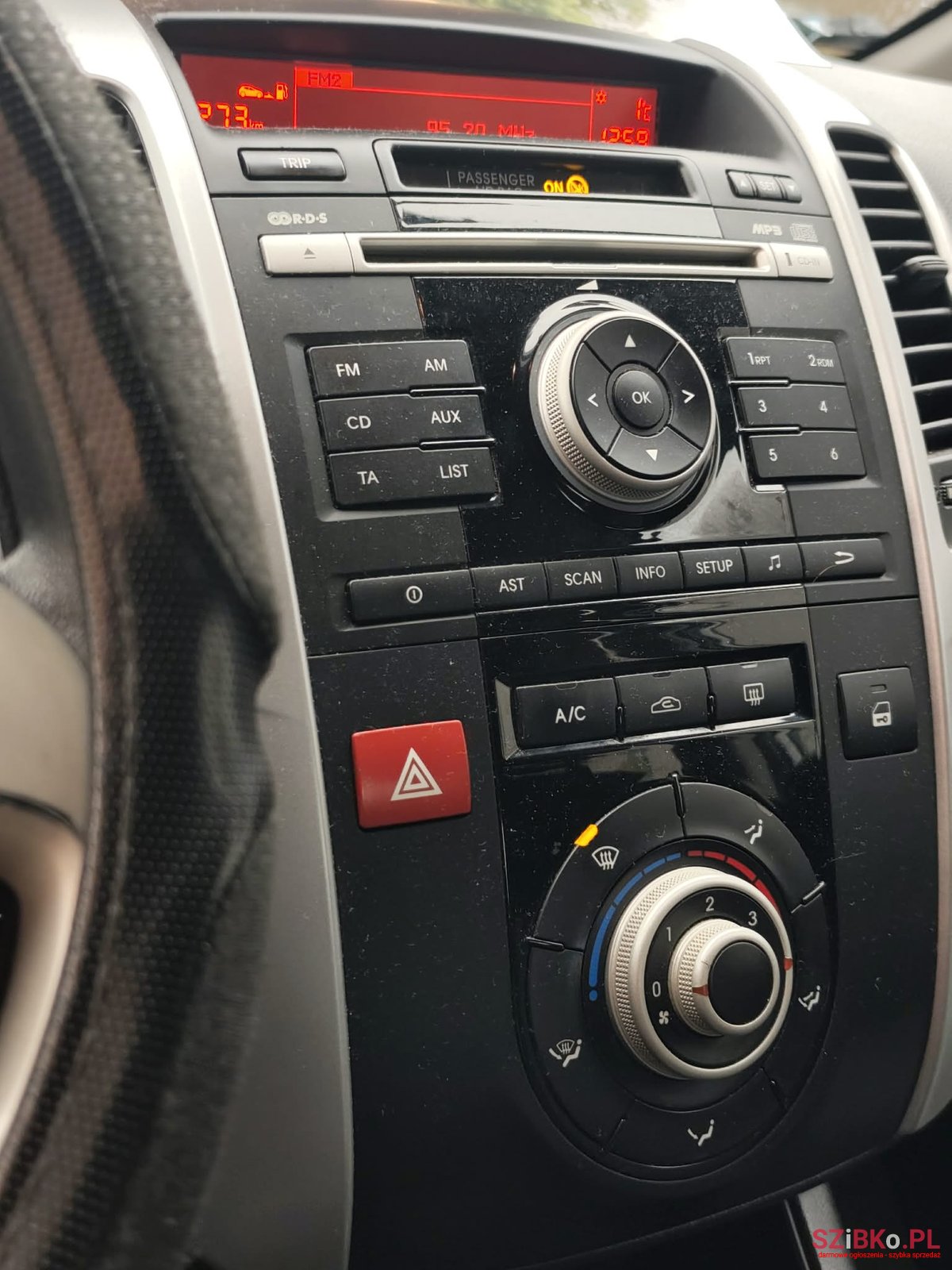 2011' Kia Venga photo #6