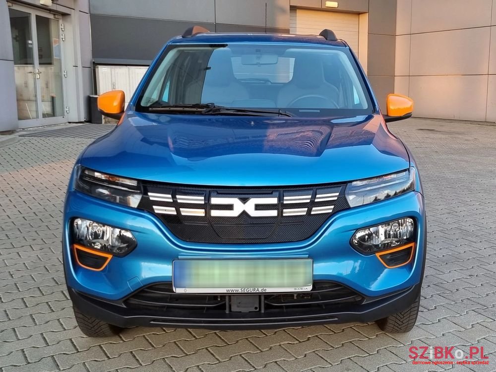 2022' Dacia Spring Essential photo #1