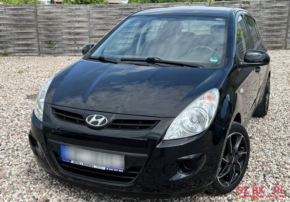 2011' Hyundai i20 photo #3