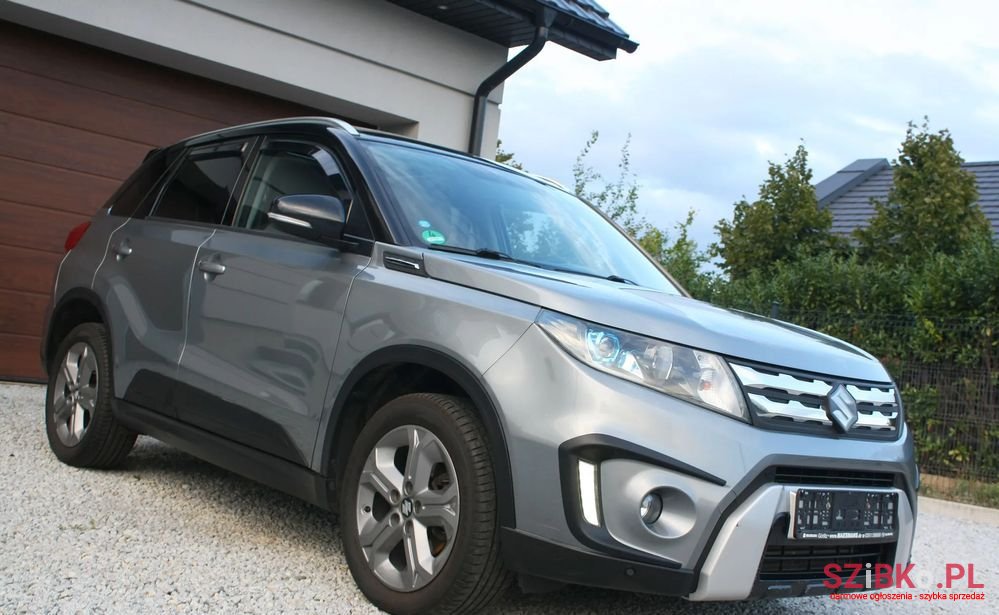 2015' Suzuki Vitara photo #2