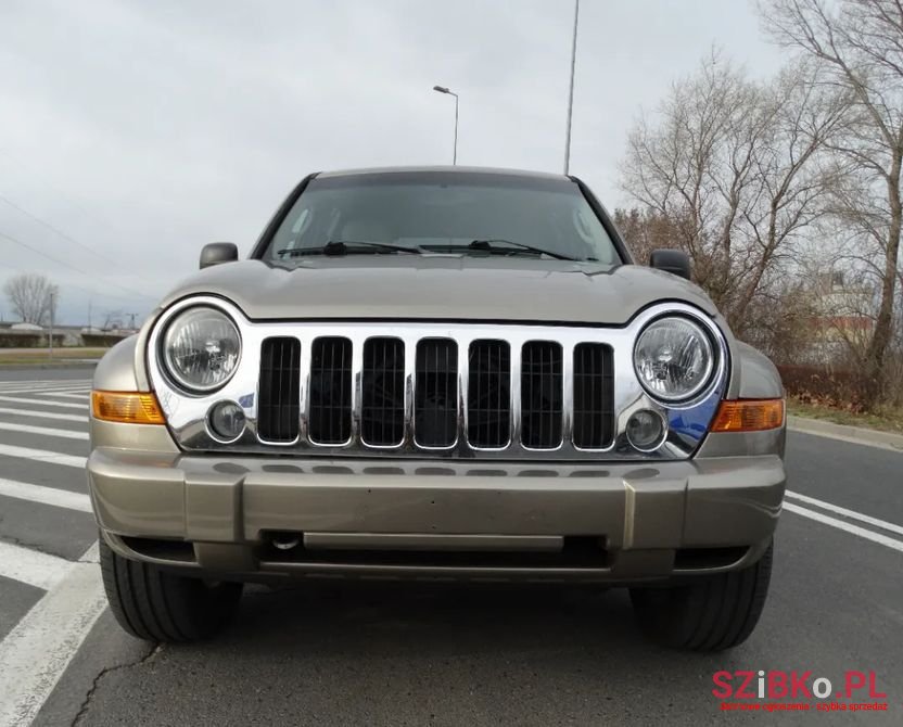 2005' Jeep Liberty photo #2