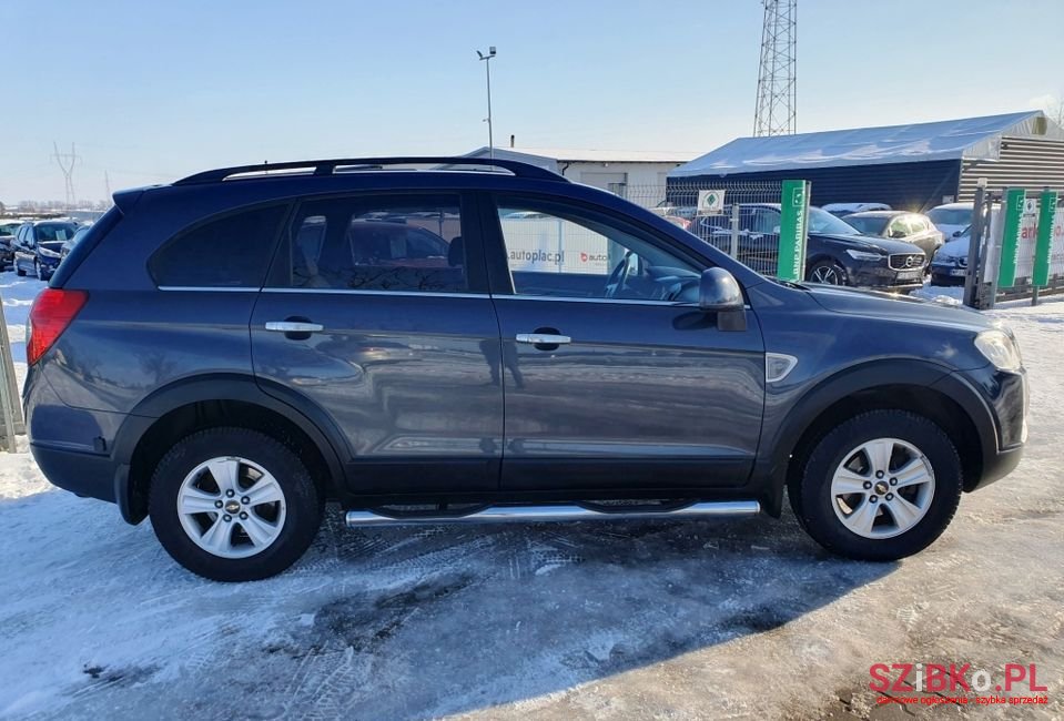 2007' Chevrolet Captiva photo #3