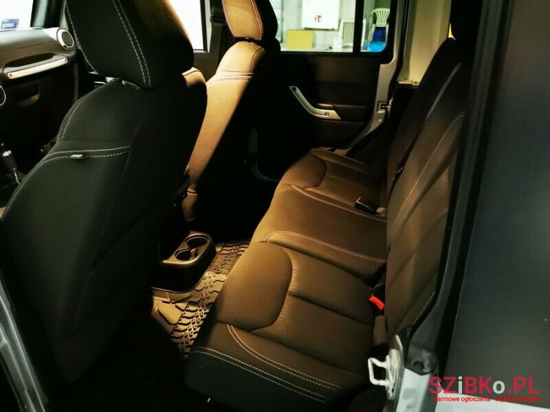 2014' Jeep Wrangler photo #2