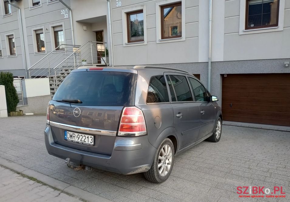 2005' Opel Zafira photo #3