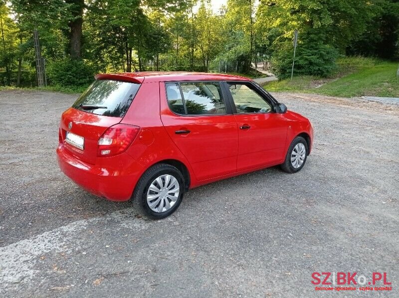 2008' Skoda Fabia photo #3