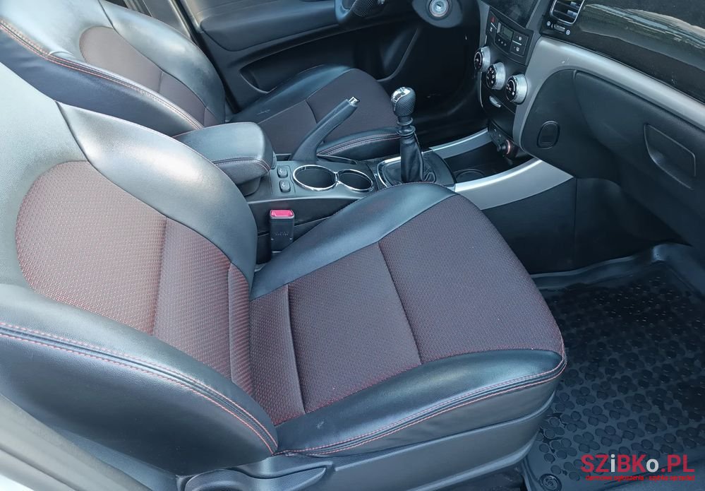 2013' SsangYong Korando Kgm photo #5