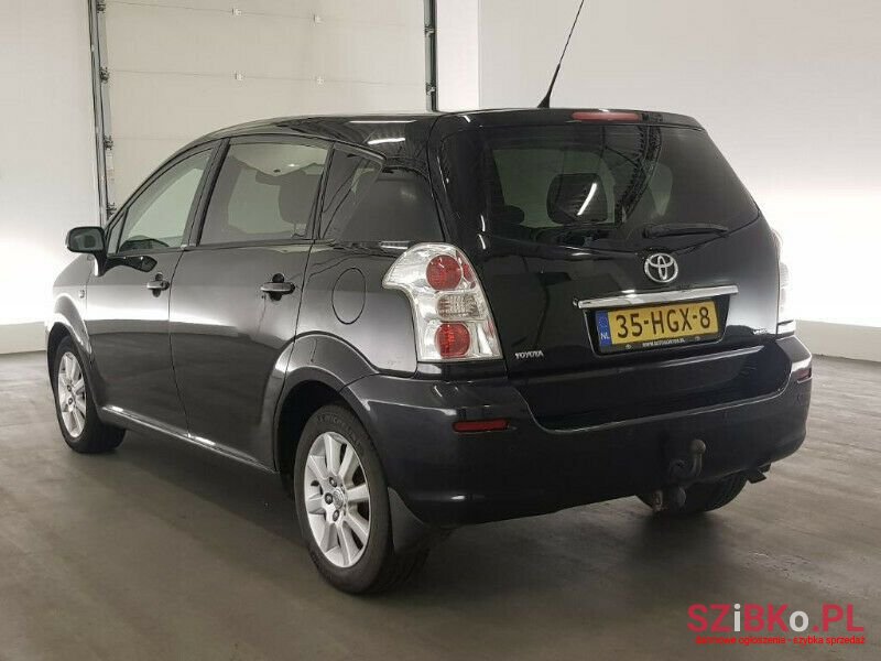 2009' Toyota Verso photo #3