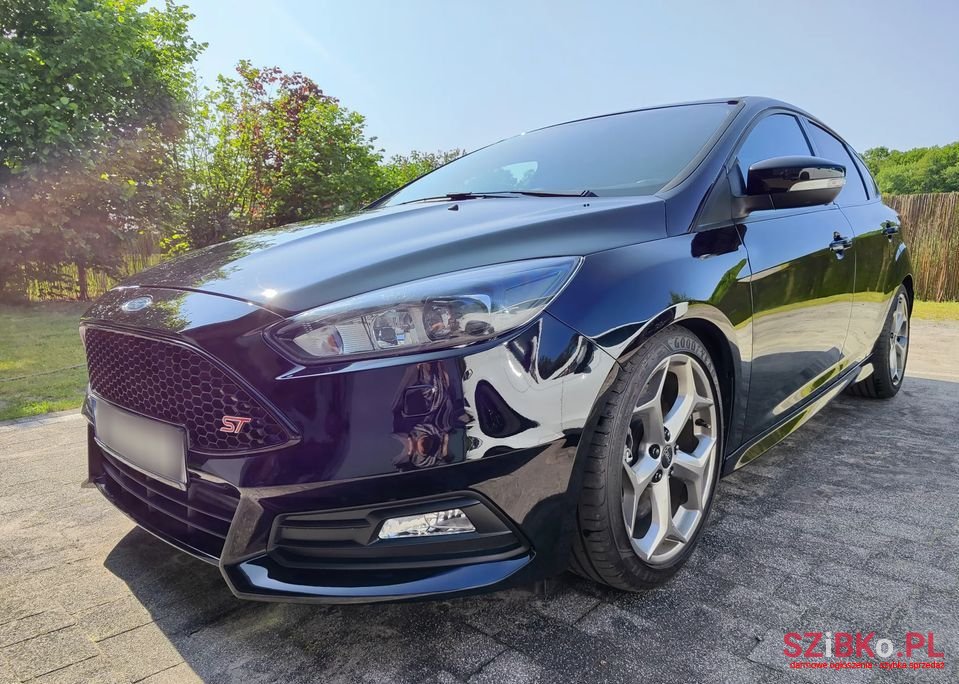 2018' Ford Focus photo #2
