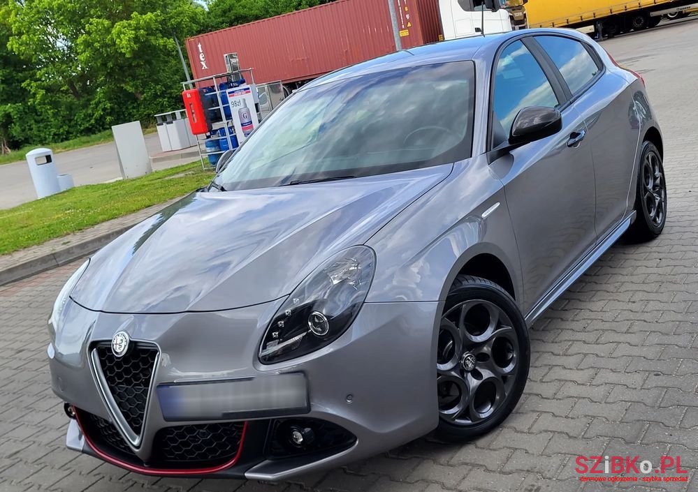 2020' Alfa Romeo Giulietta 1.4 Tb Sport photo #2
