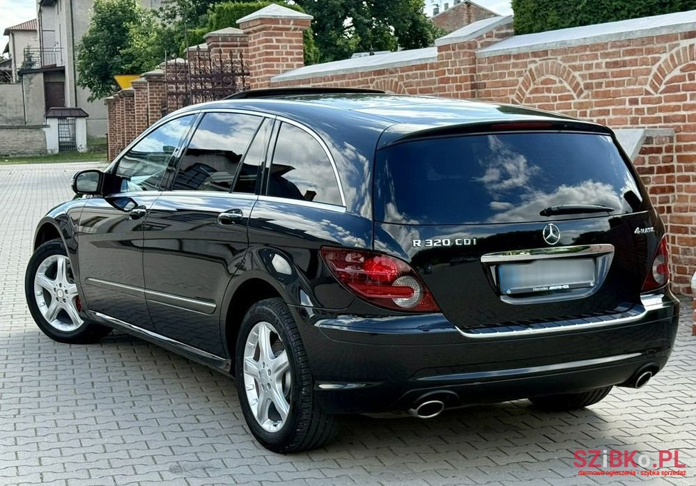 2009' Mercedes-Benz R-Class photo #2